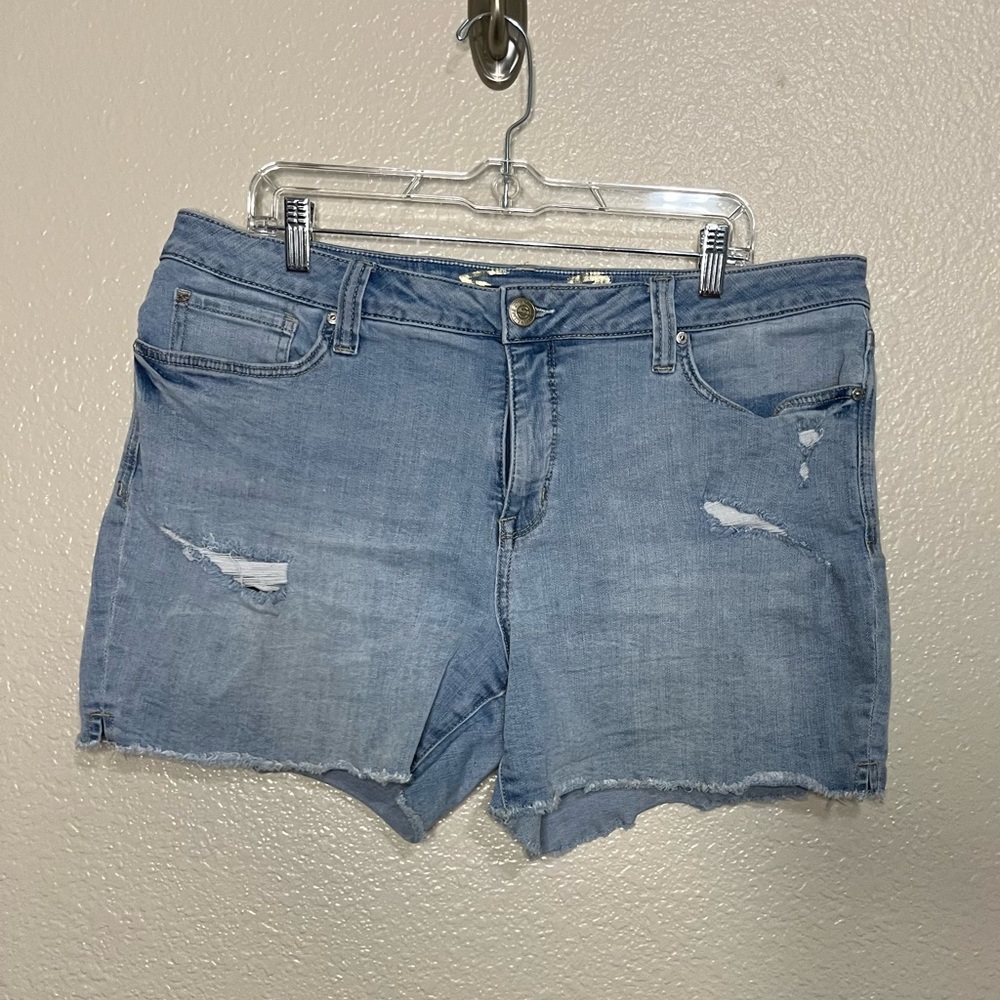 Seven 7 Jean shorts size 16
